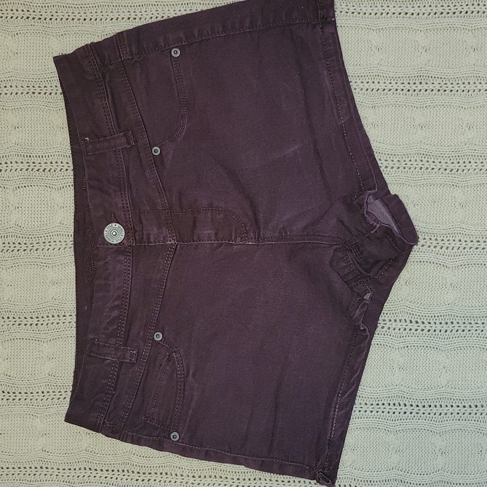 Women's Shorts Vanilla Star Size 7 Deep Purple